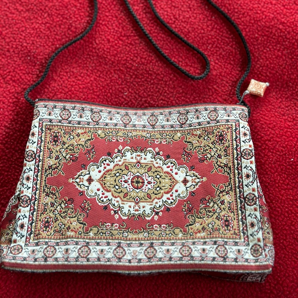 Crossbody purse.